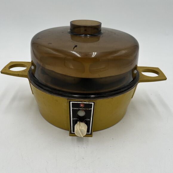 Toastmaster Rapid Electric Egg Cooker, Poacher with Auto-Off, 7 Egg Capacity Red - Picture 6 of 10